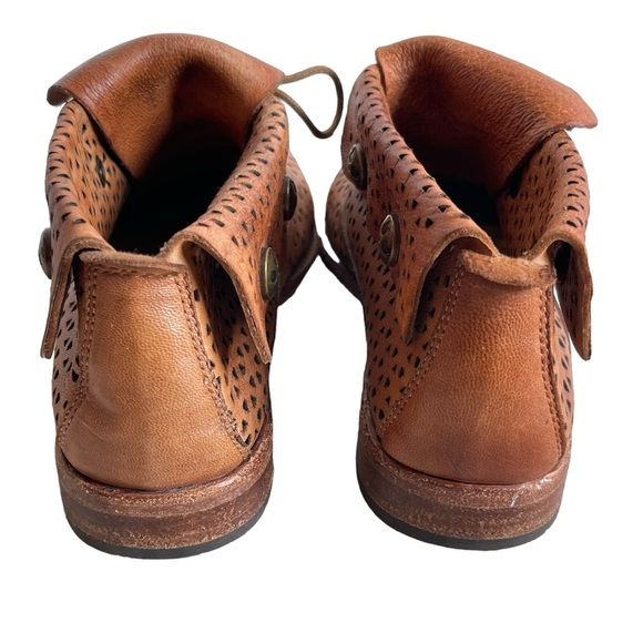 Patricia Nash Sabrina Perforated Ankle Booties Womens Size 7 Tan Foldover Cuffed - Picture 8 of 12